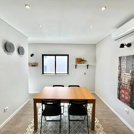 招待所 Campus 121 -